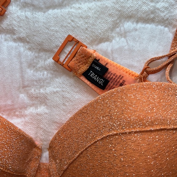 Triangl Bikini - Picture 3 of 4